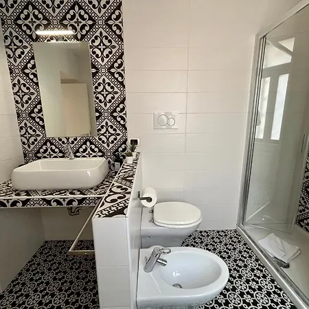 Domus Caecilia - Via Cola Di Rienzo Apartment *