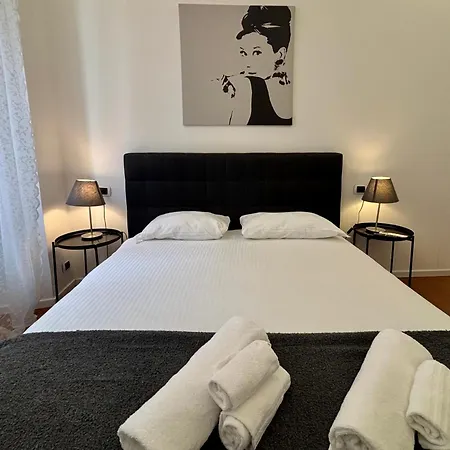 Apartment Domus Caecilia - Via Cola Di Rienzo Rom