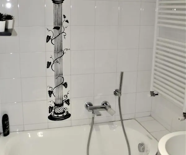 Domus Caecilia - Via Cola Di Rienzo Apartamento *